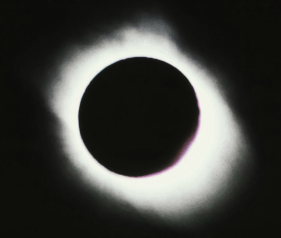 It's fully eclipsed. The longer exposures show more of the outer atmosphere of the sun.