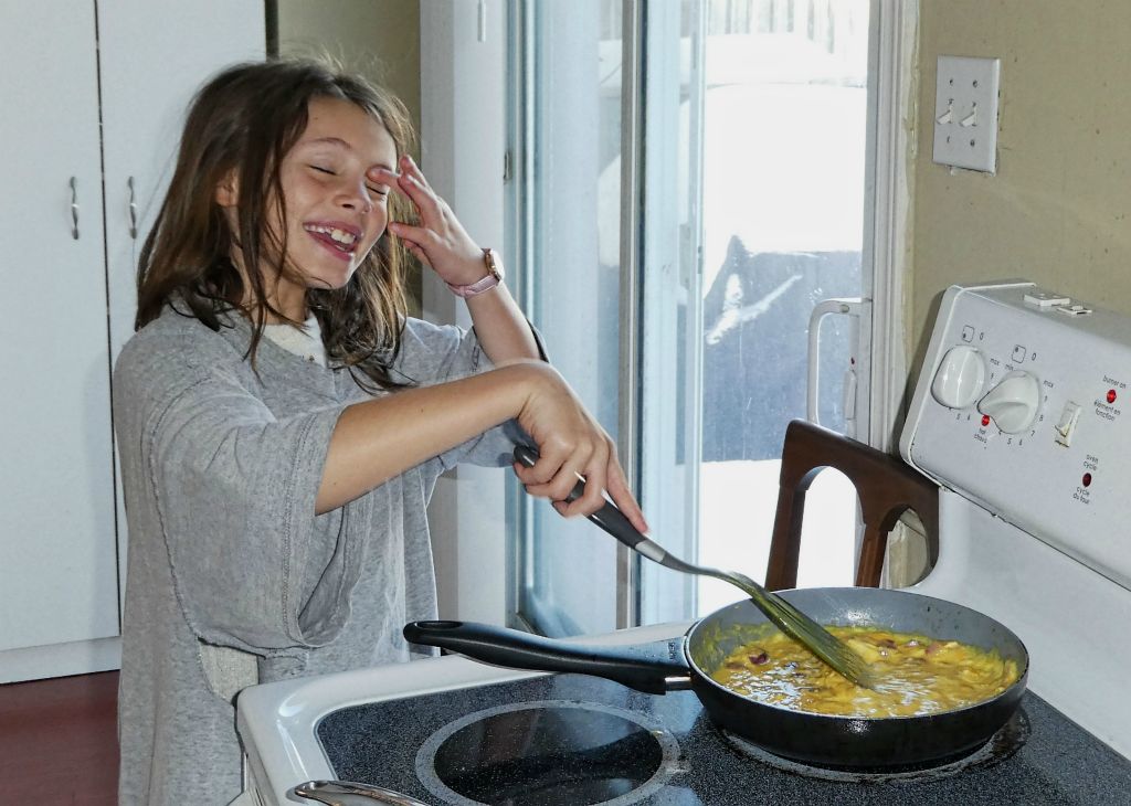 Super cook makes super omlette